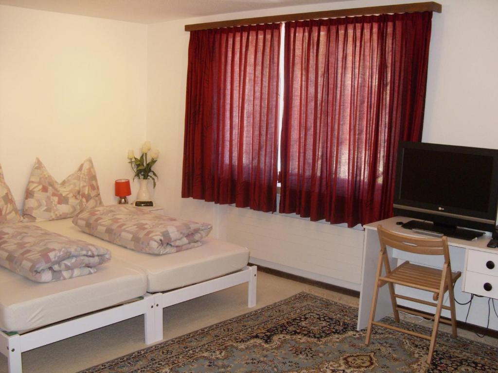 Hotel Pez Ault ديسنتس الغرفة الصورة